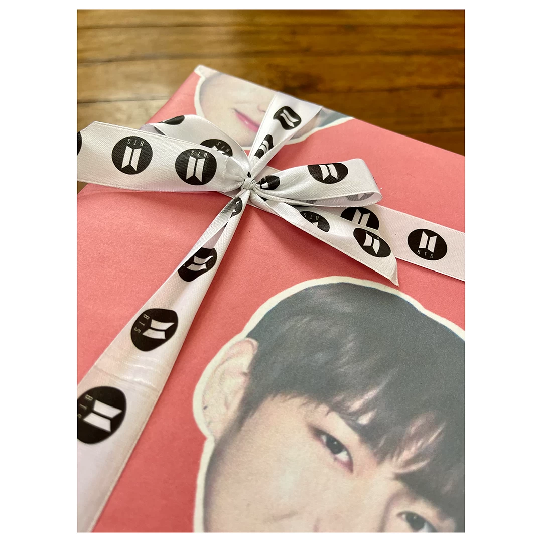 R͟u͟b͟a͟n͟ ͟s͟a͟t͟i͟n͟ ͟p͟e͟r͟s͟o͟n͟n͟a͟l͟i͟s͟é͟ ͟1cm de largeur